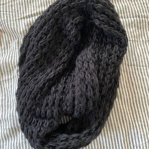 Knit infinity scarf